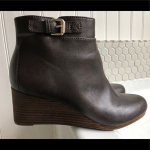 Ankle boots by Dr Scholl never worn